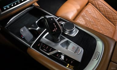 7 Series (G11)