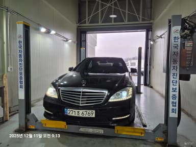 S-Class W221