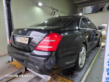 S-Class W221