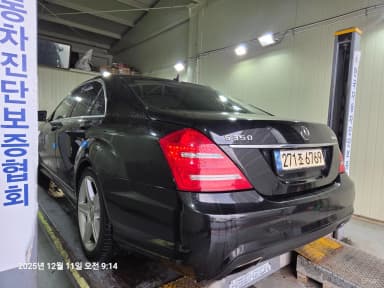 S-Class W221
