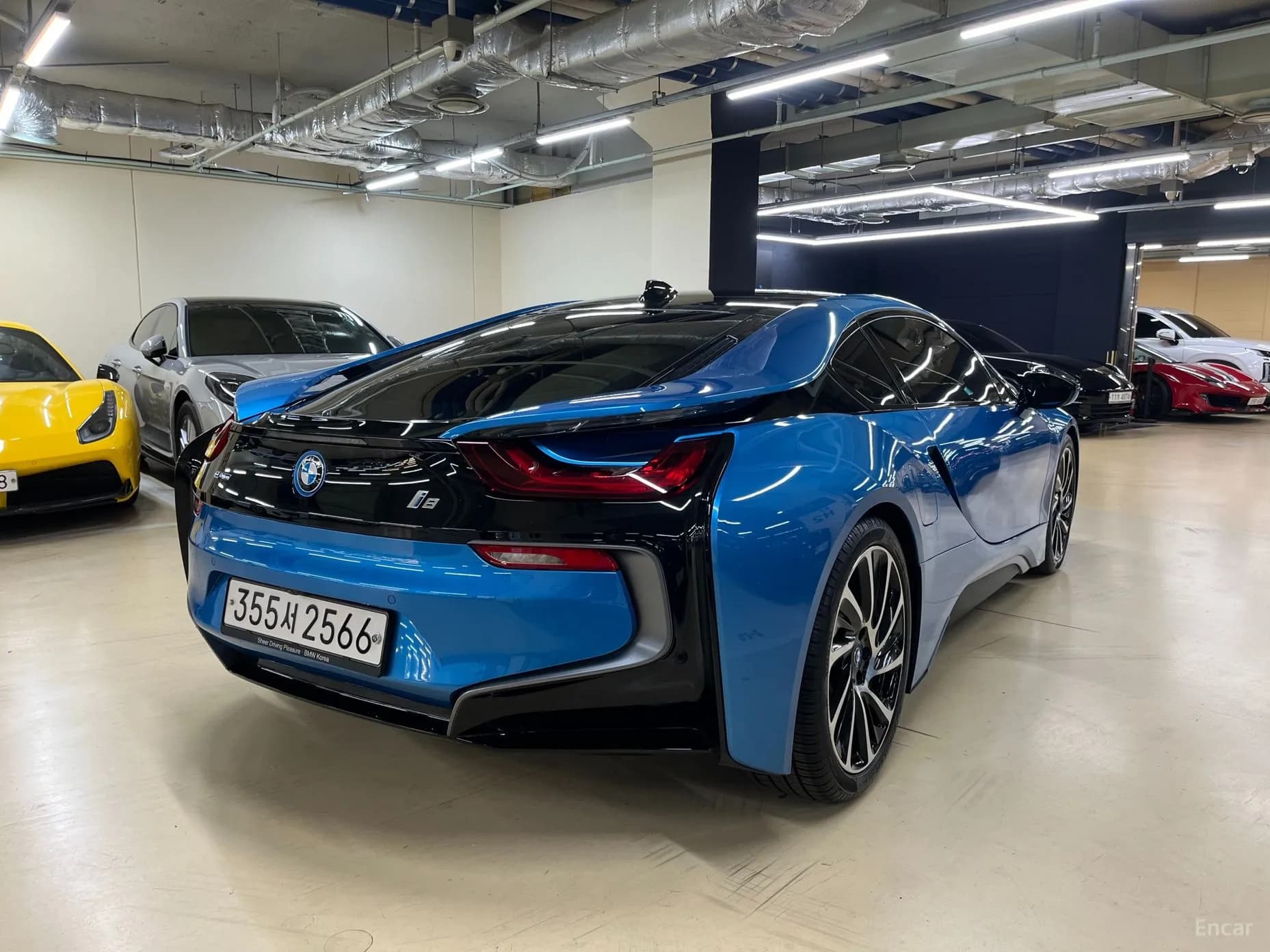 i8