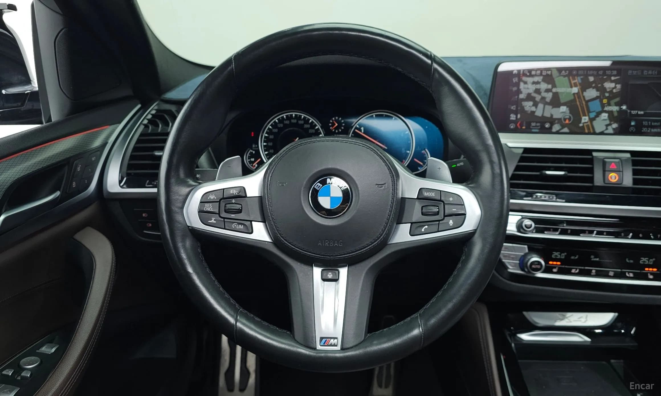 X4 (G02)