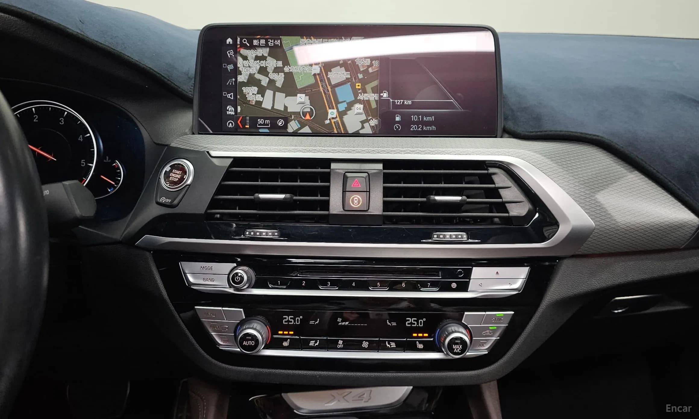 X4 (G02)