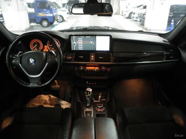 X6 (E71)
