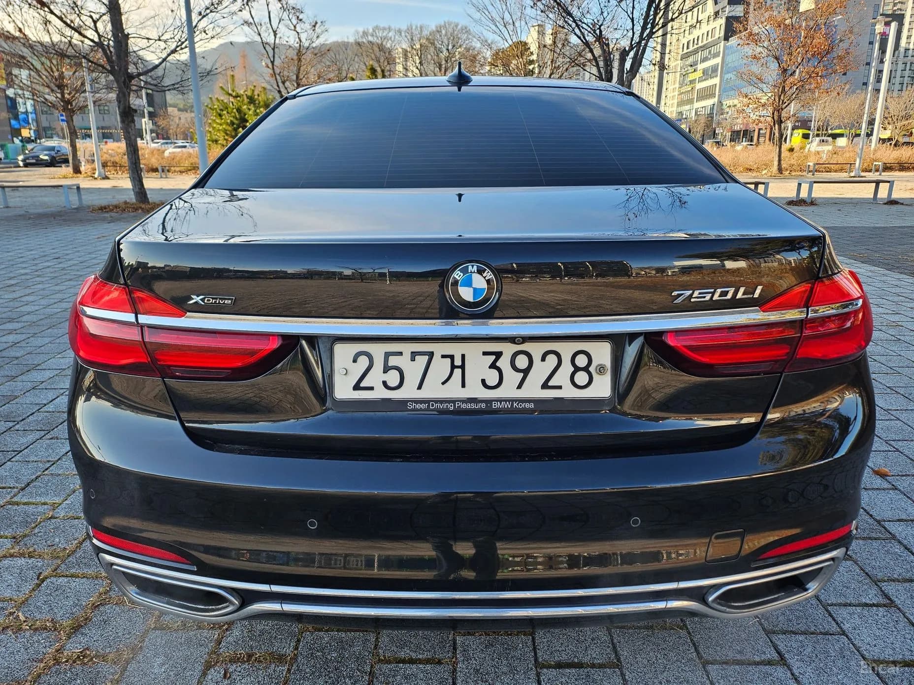 7 Series (G11)