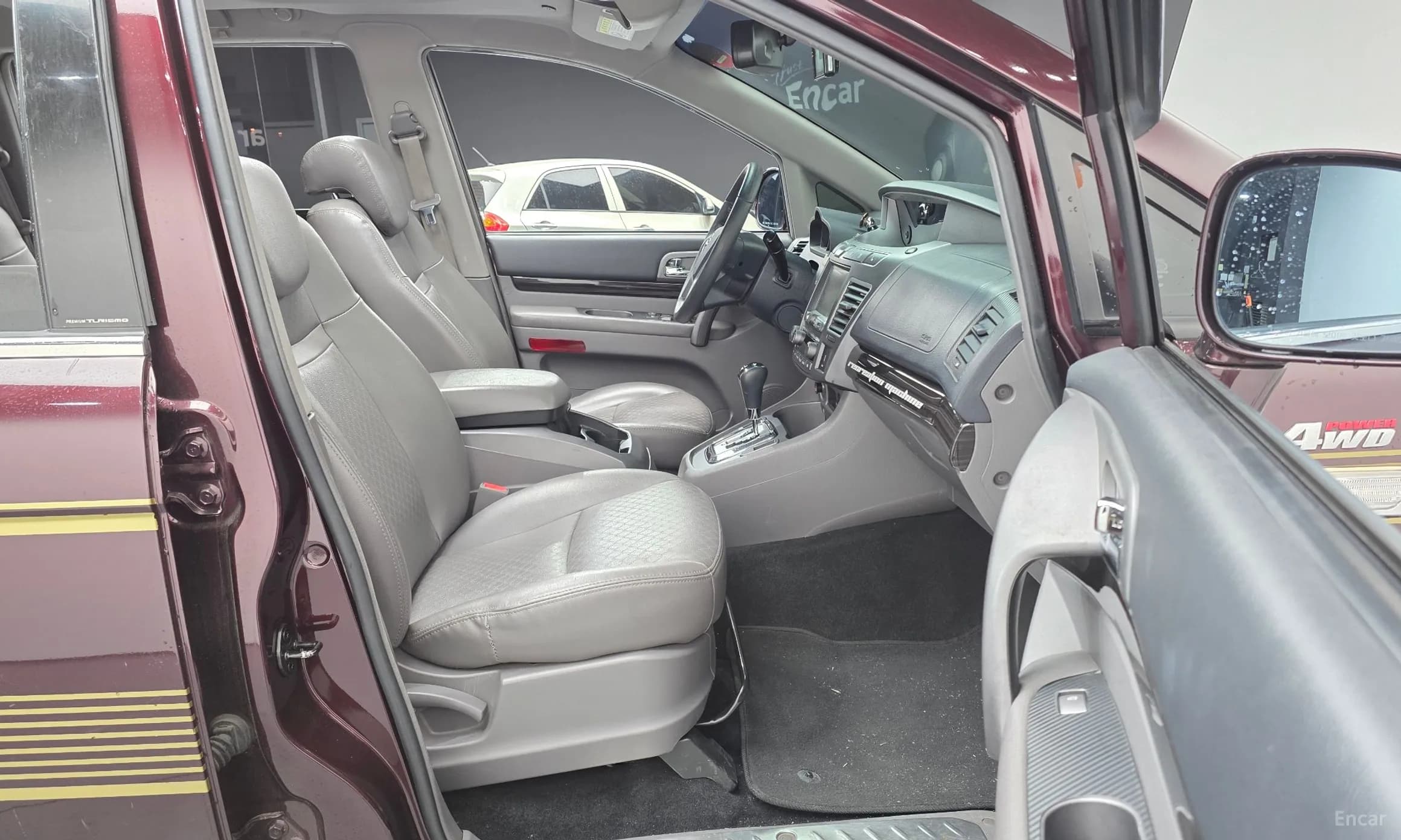 Korando Turismo