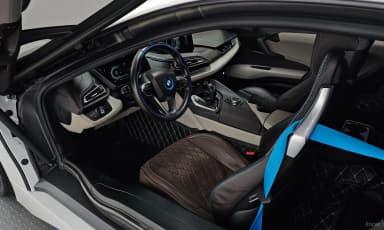 i8