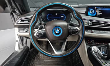 i8