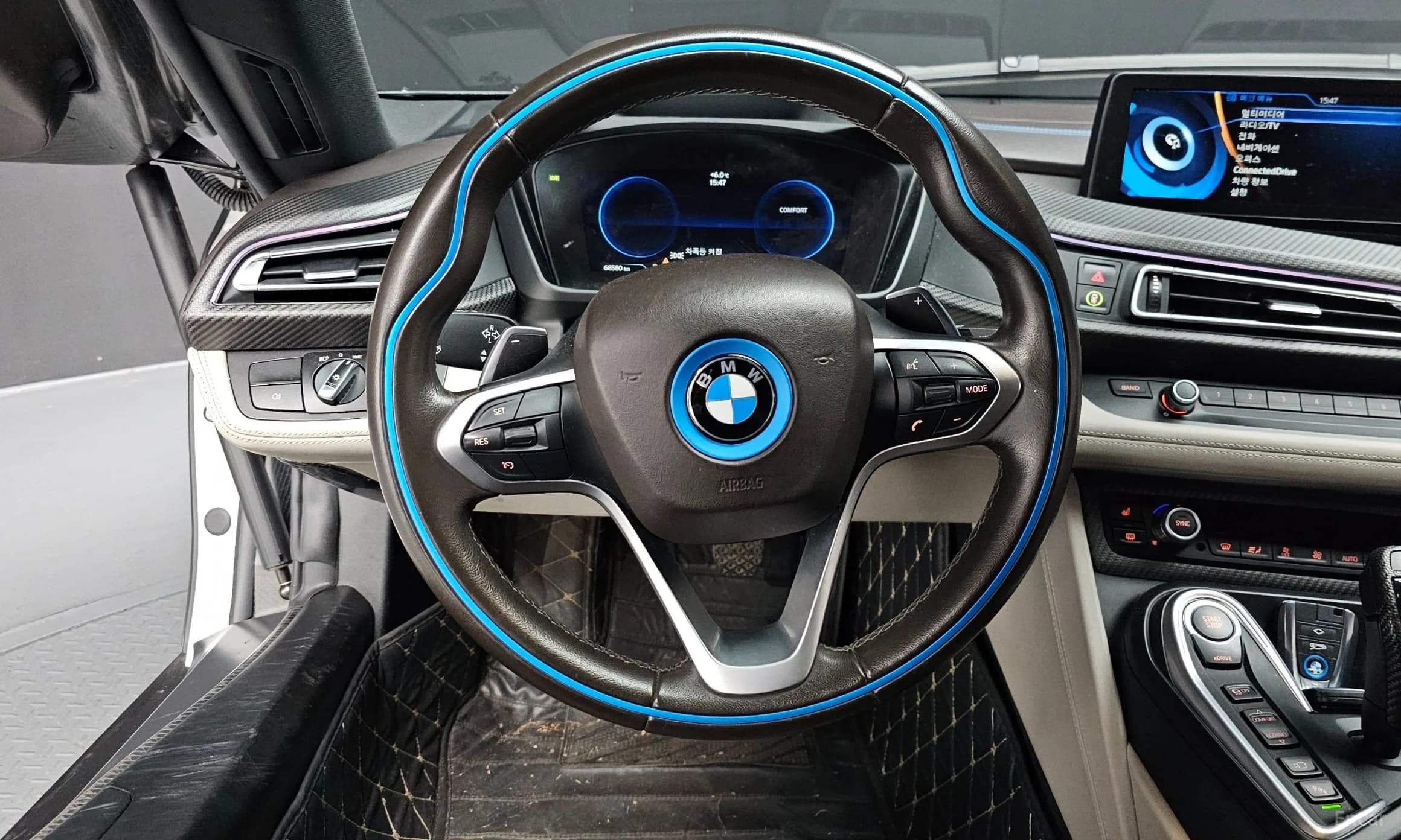 i8