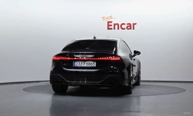 RS7 (4K)