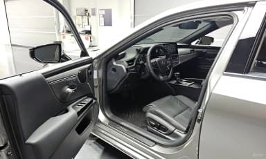 ES300h 7th Generation