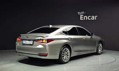 ES300h 7th Generation