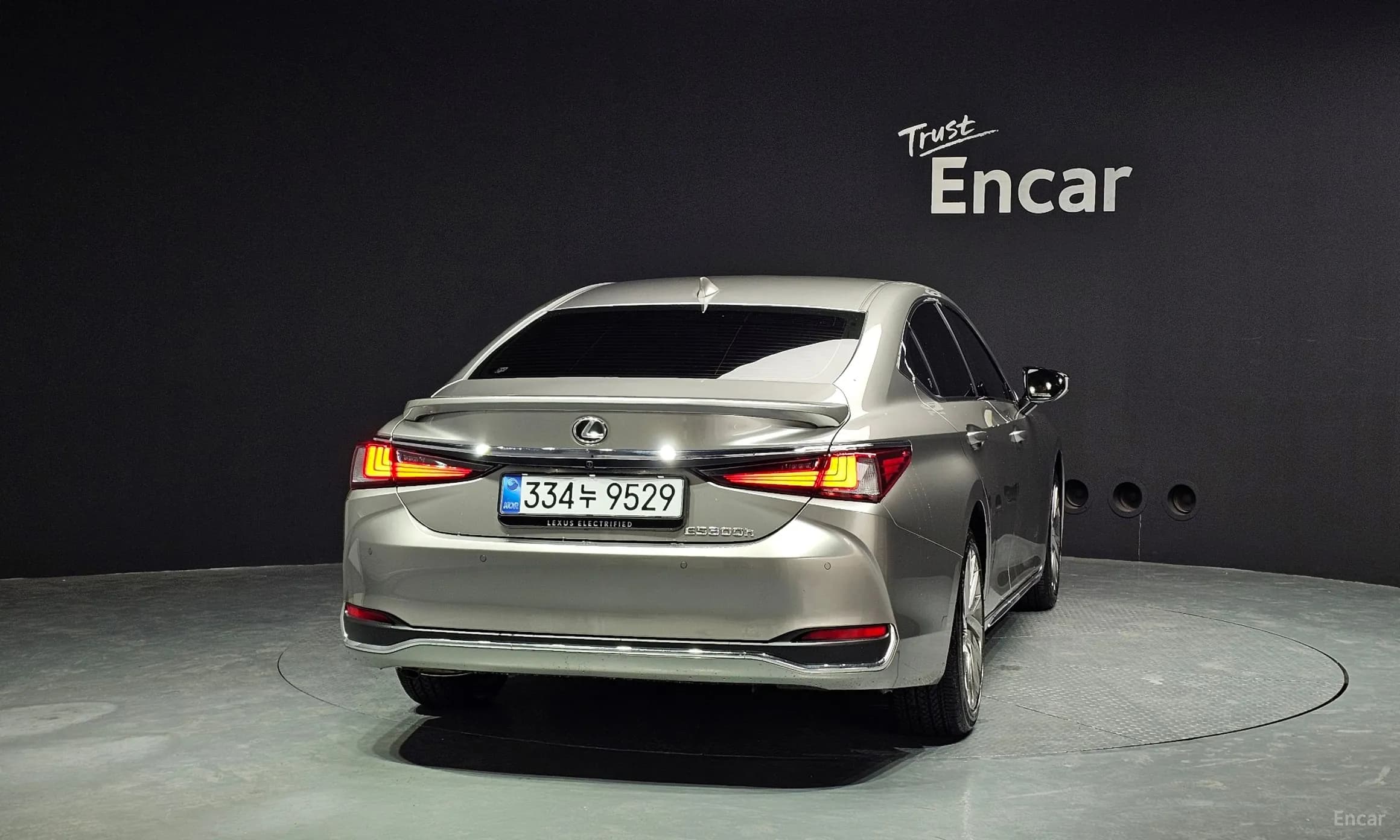 ES300h 7th Generation