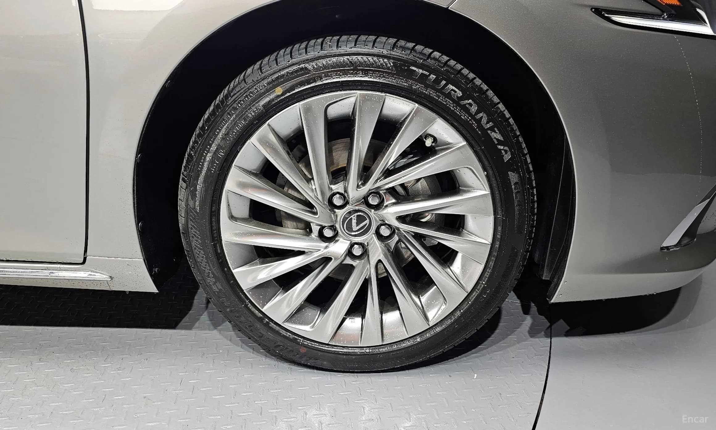 ES300h 7th Generation