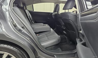 ES300h 7th Generation