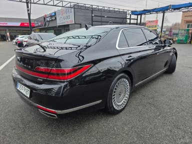 G90