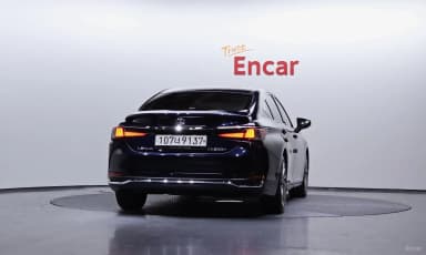 ES300h 7th Generation