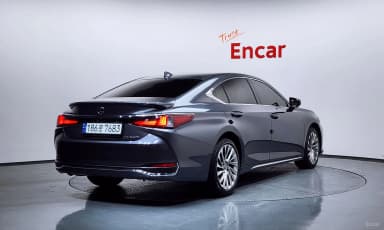 ES300h 7th Generation