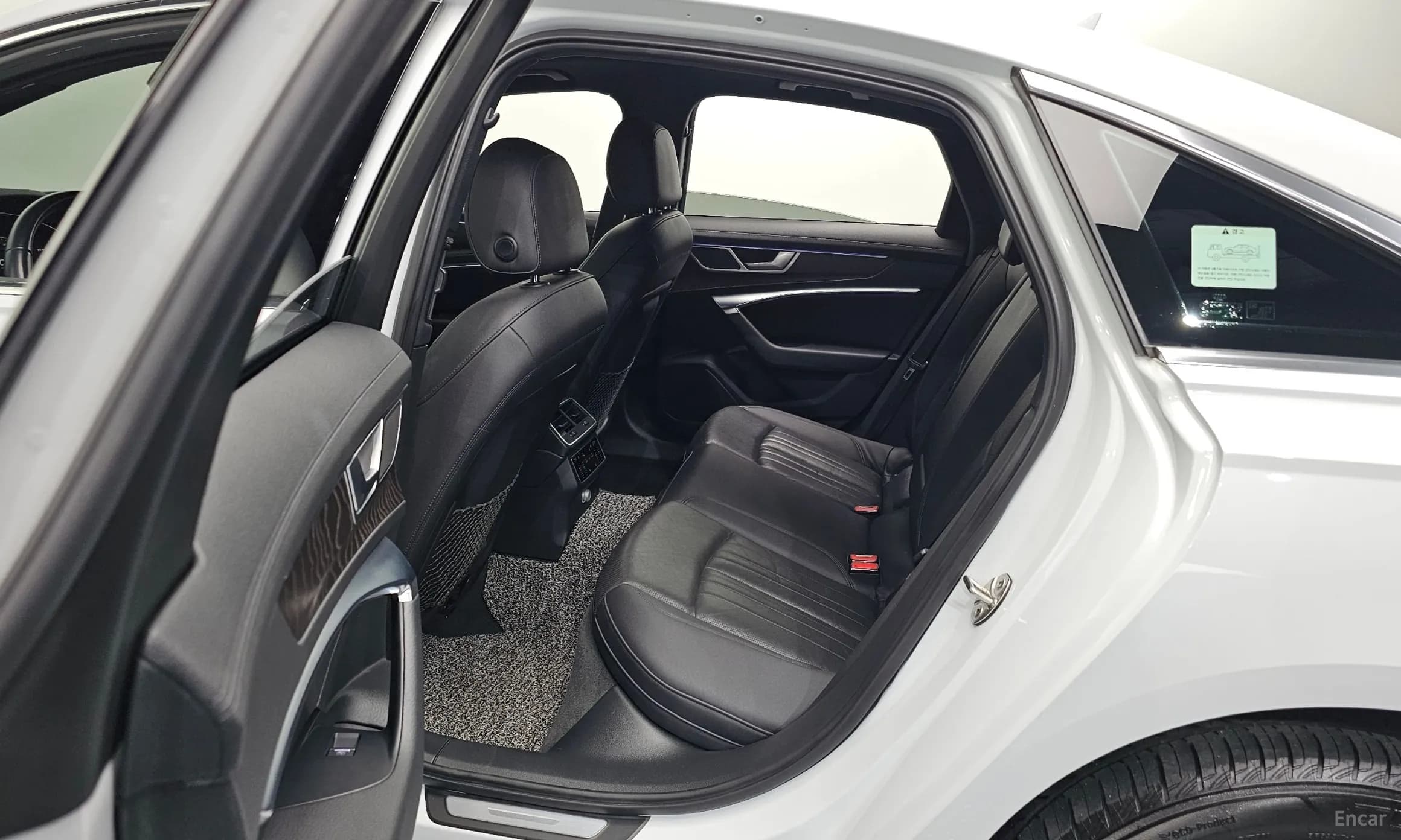 A6 (C8)
