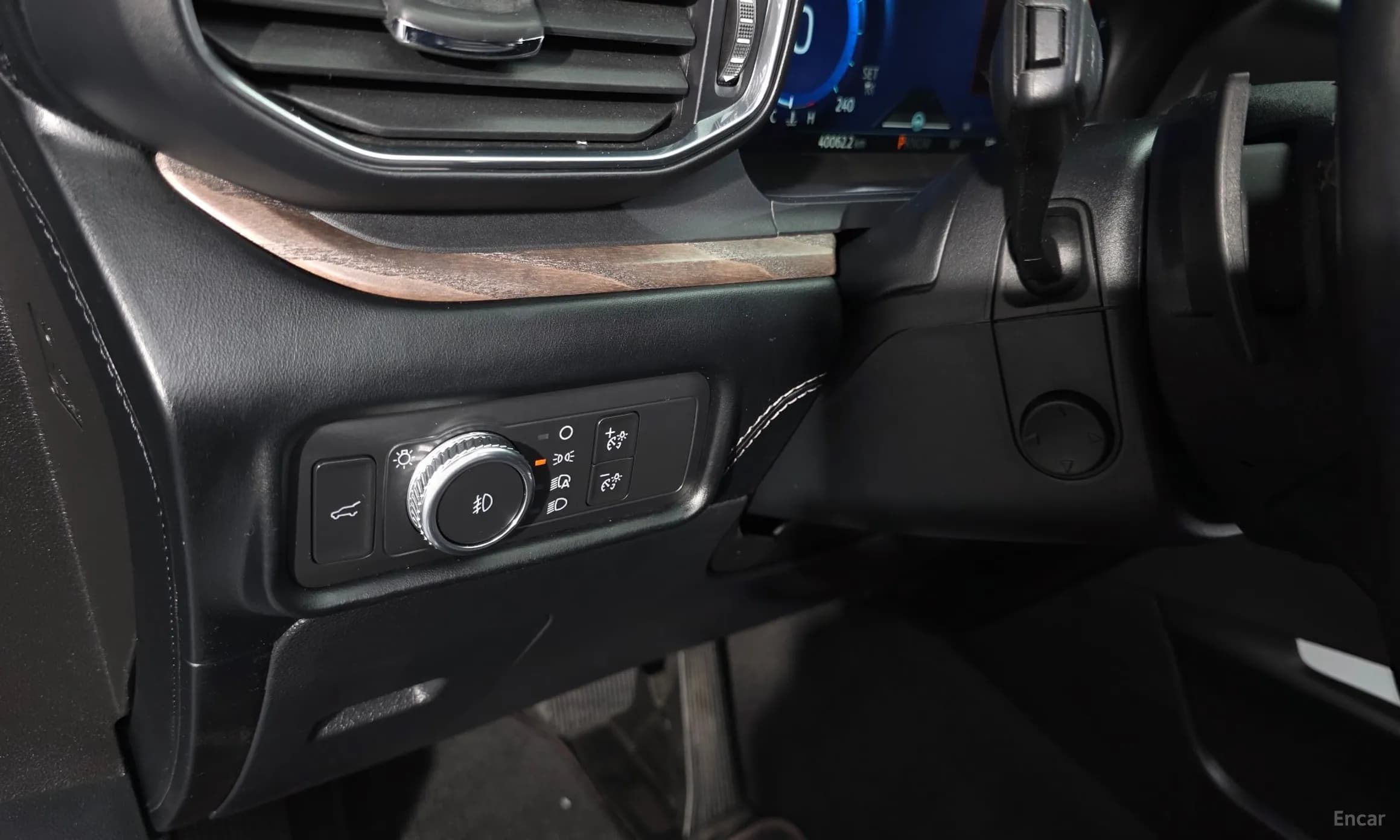 Explorer 6th Generation