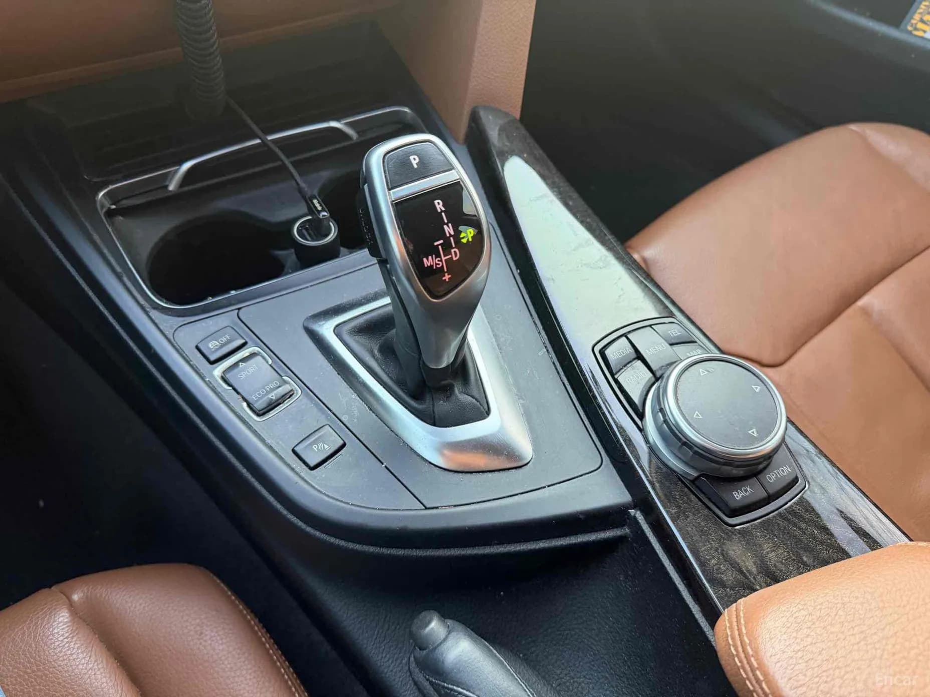Series 4 (F32)