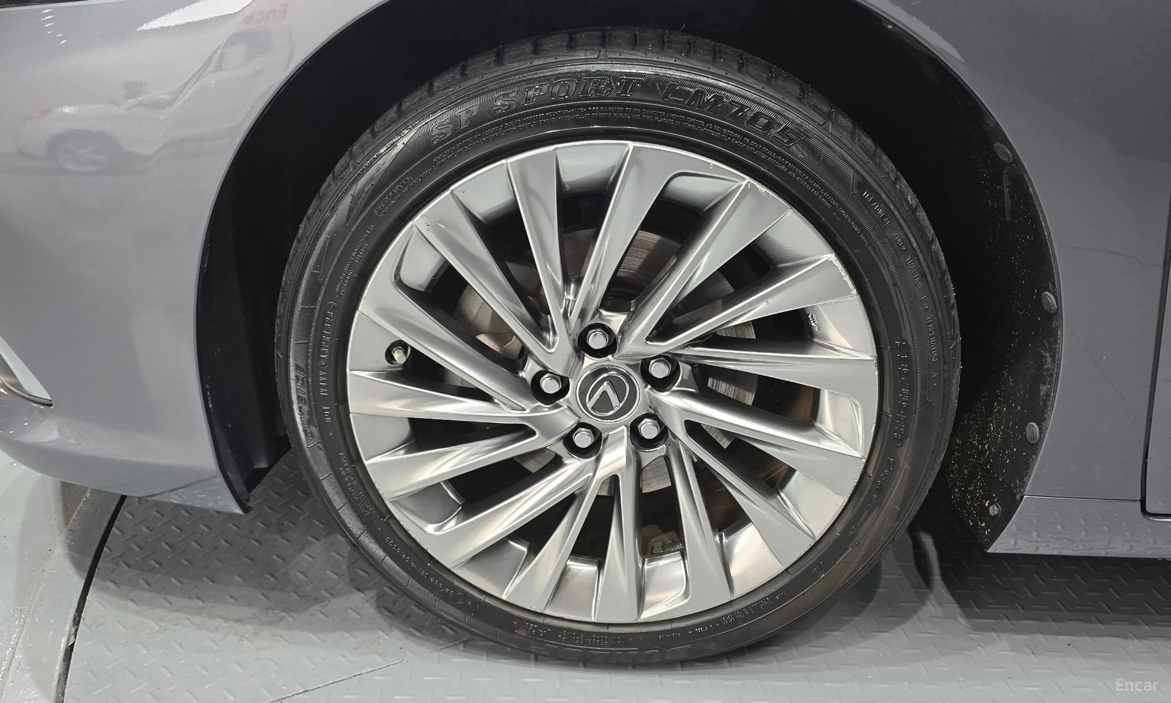 ES300h 7th Generation