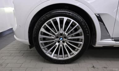 X7 (G07)