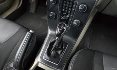 V40