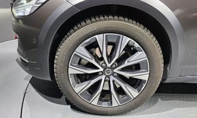 V90 Cross Country