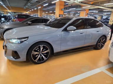 5 Series (G60)