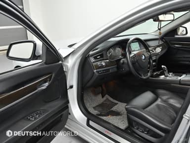 7 Series (F01)