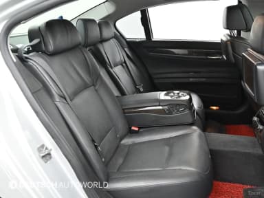 7 Series (F01)
