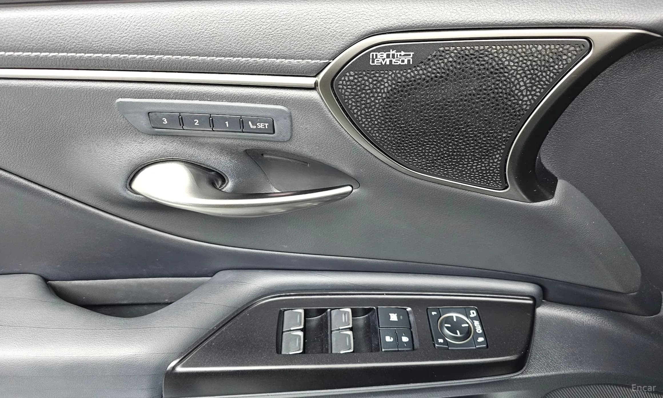 ES300h 7th Generation