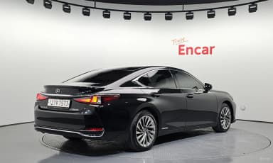 ES300h 7th Generation