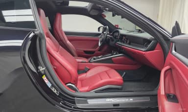 911 (992)