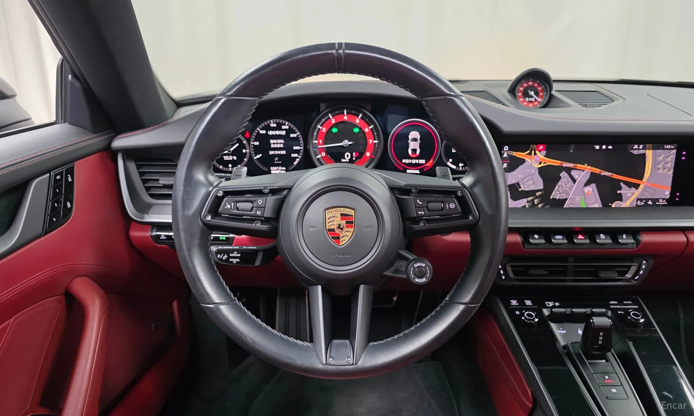 911 (992)