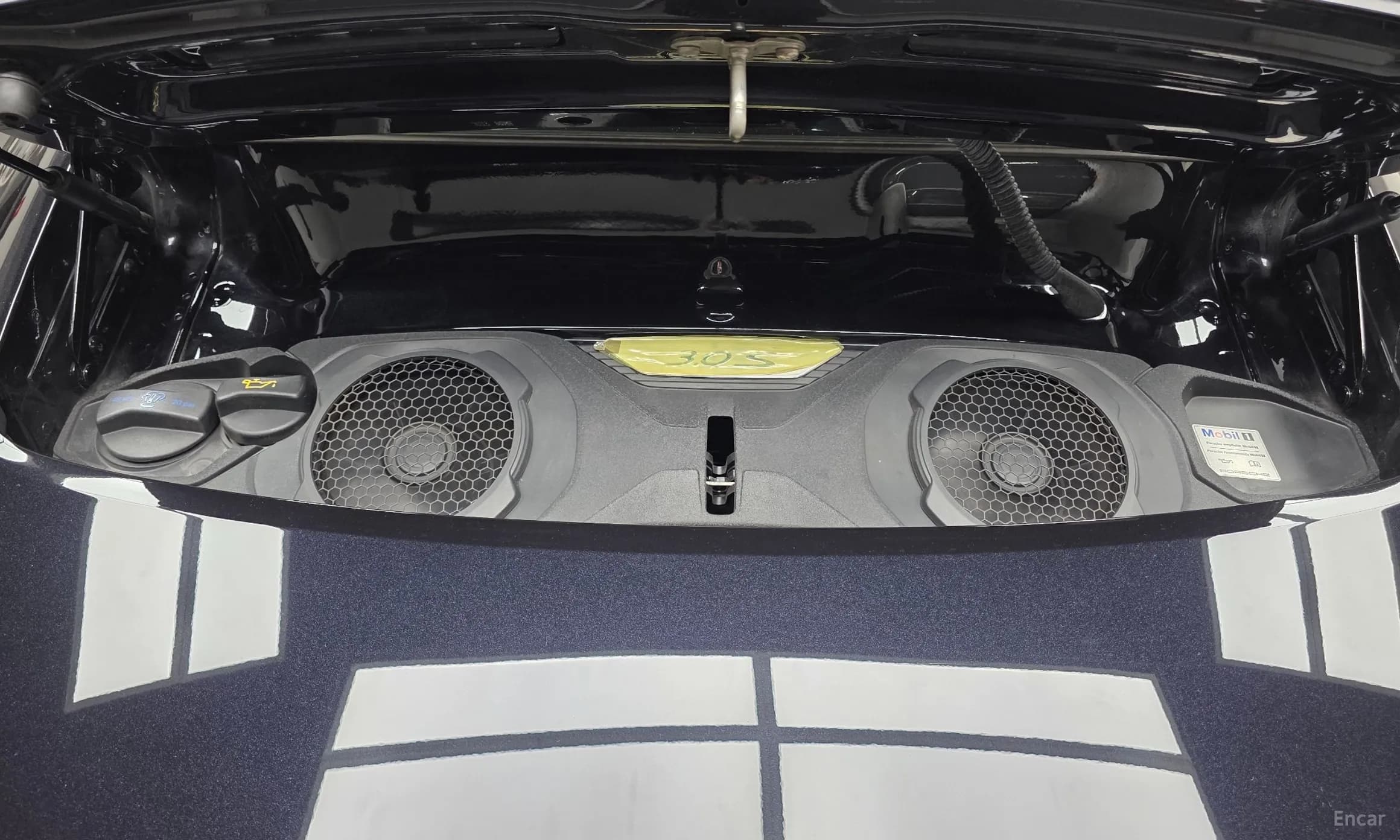 911 (992)