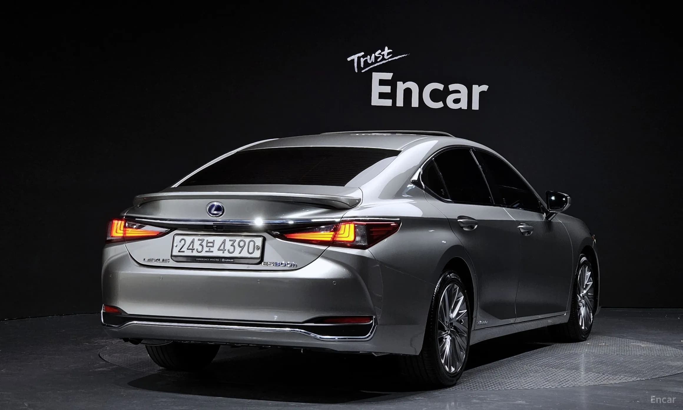 ES300h 7th Generation