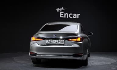 ES300h 7th Generation