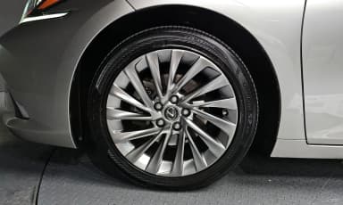 ES300h 7th Generation