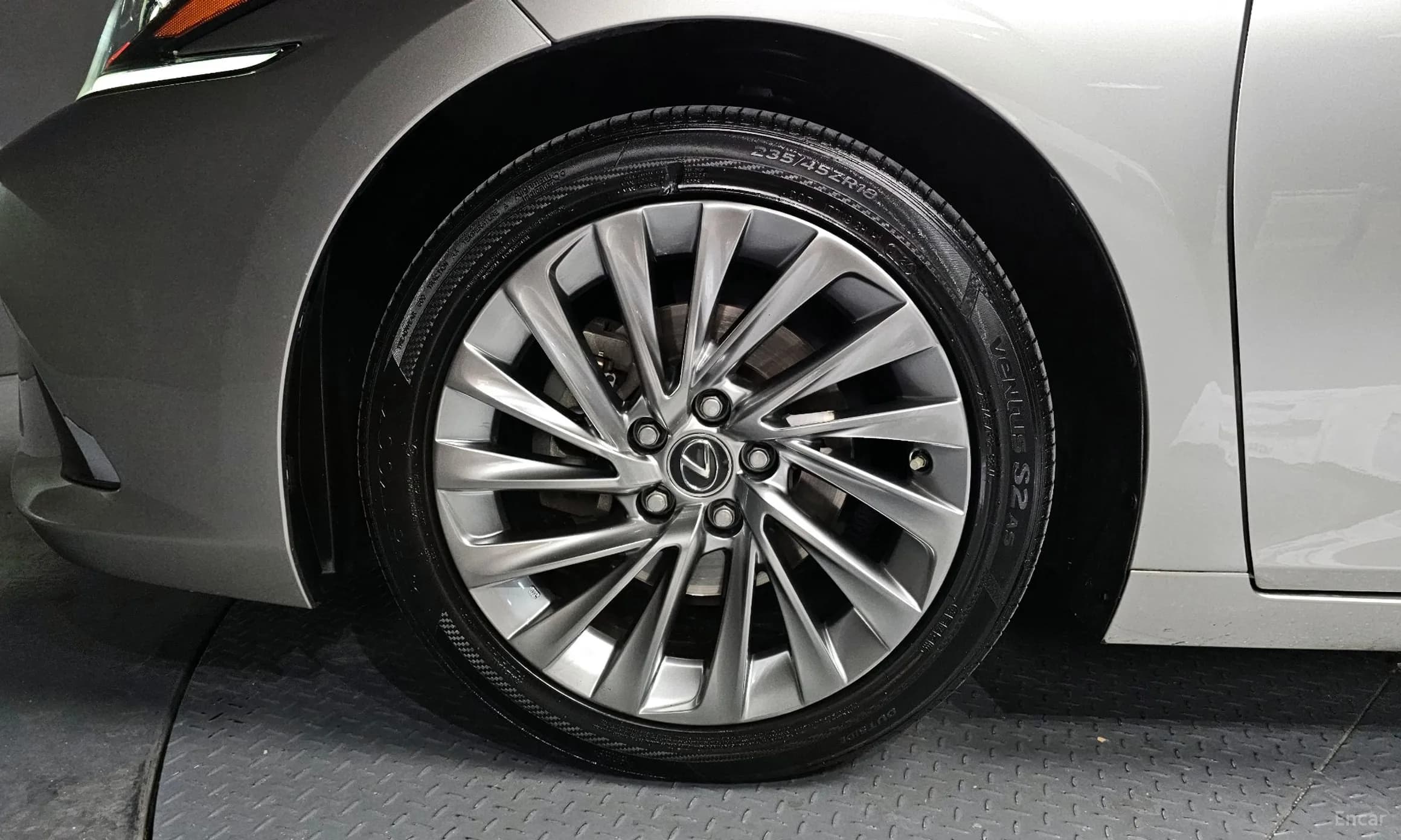 ES300h 7th Generation