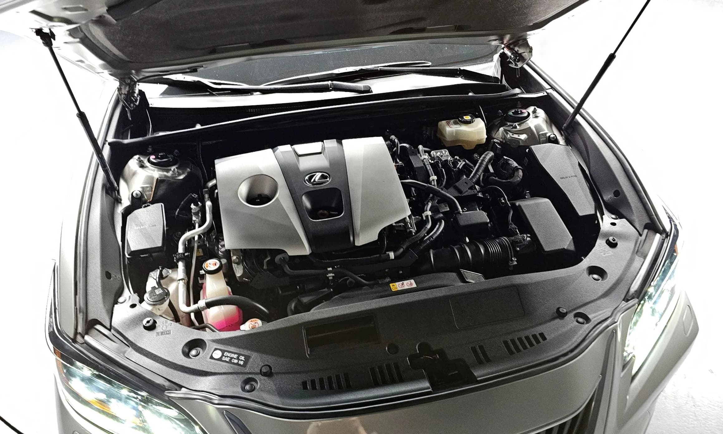 ES300h 7th Generation