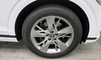 GV70