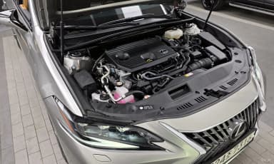 ES300h 7th Generation