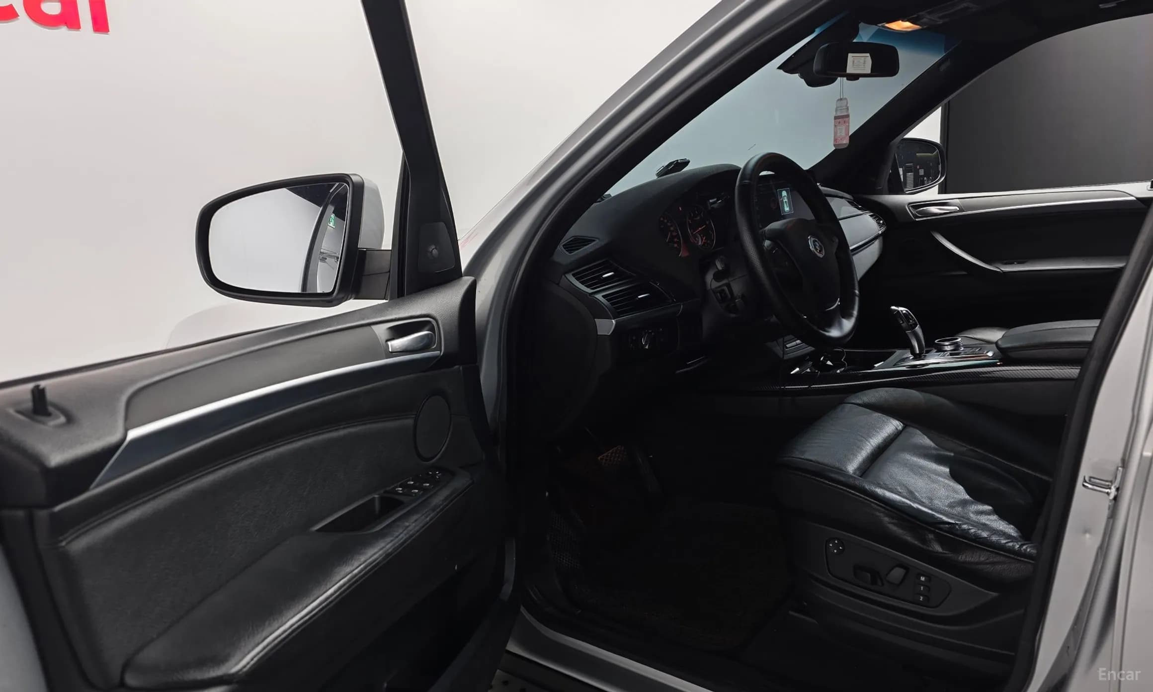 X5 (E70)