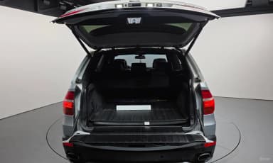 X5 (E70)