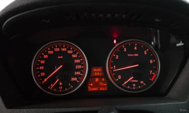 X5 (E70)