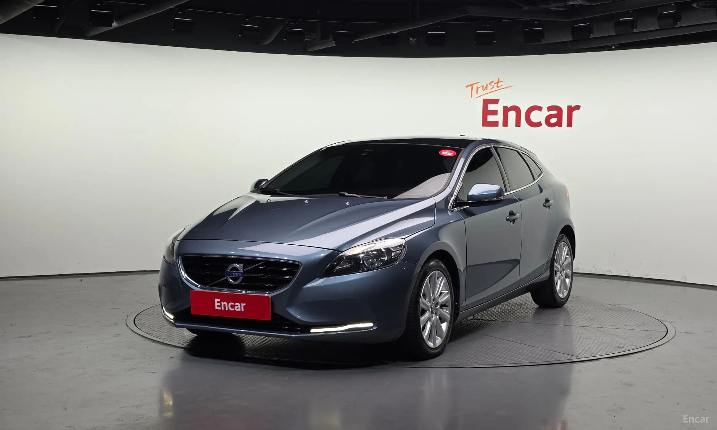 V40