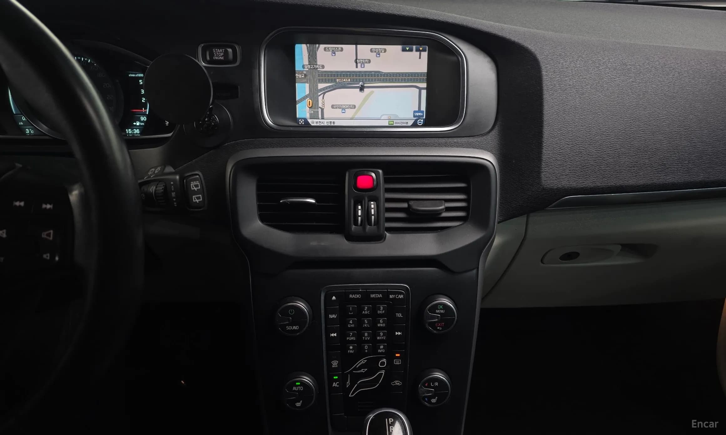 V40