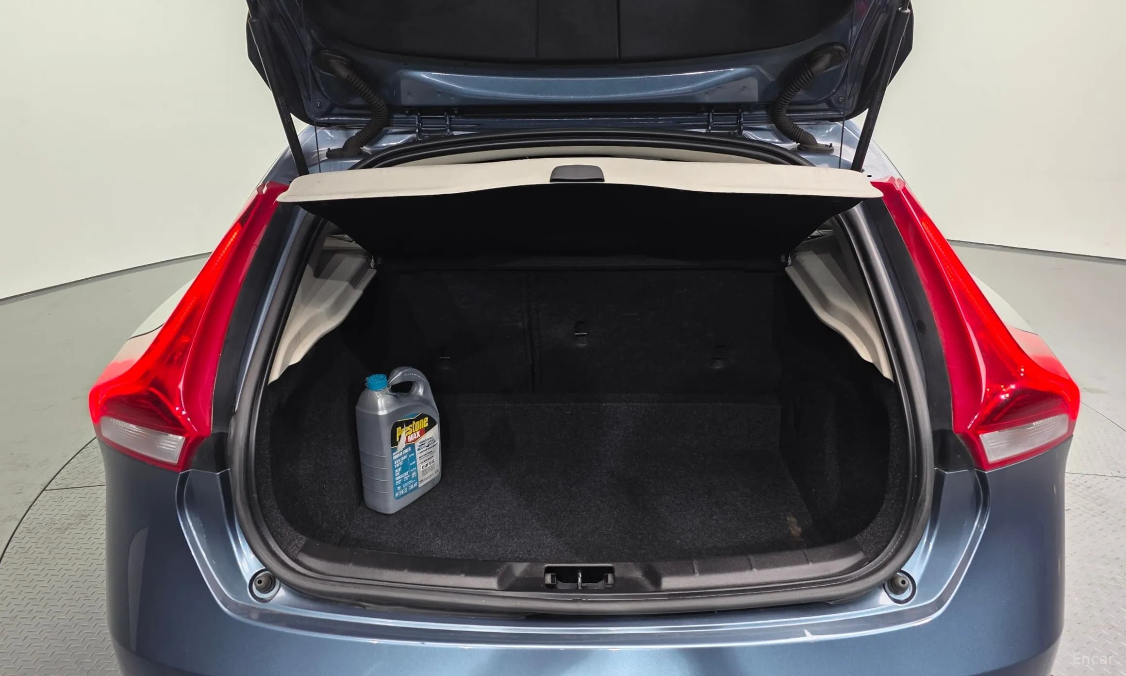 V40